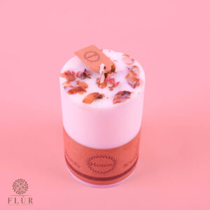 Rose scented candle